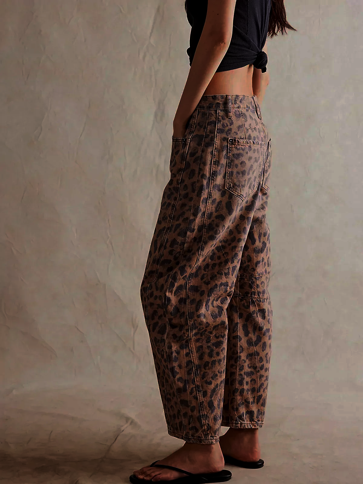 Women’s Wide-Leg Leopard Print Jeans – High-Waist Statement Trousers