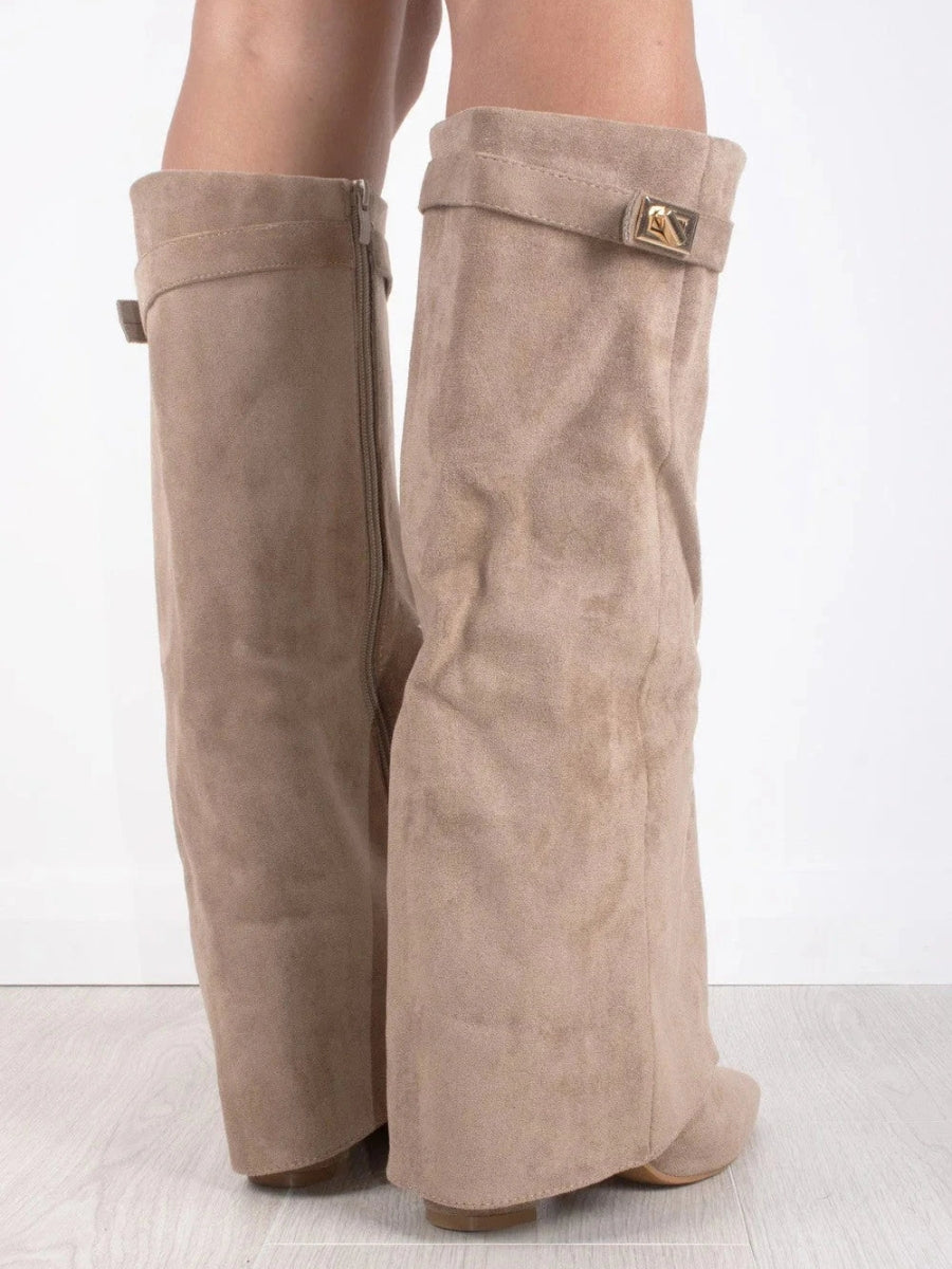 Women’s Elegant Slouch Knee-High Boots – Black Suede Edition