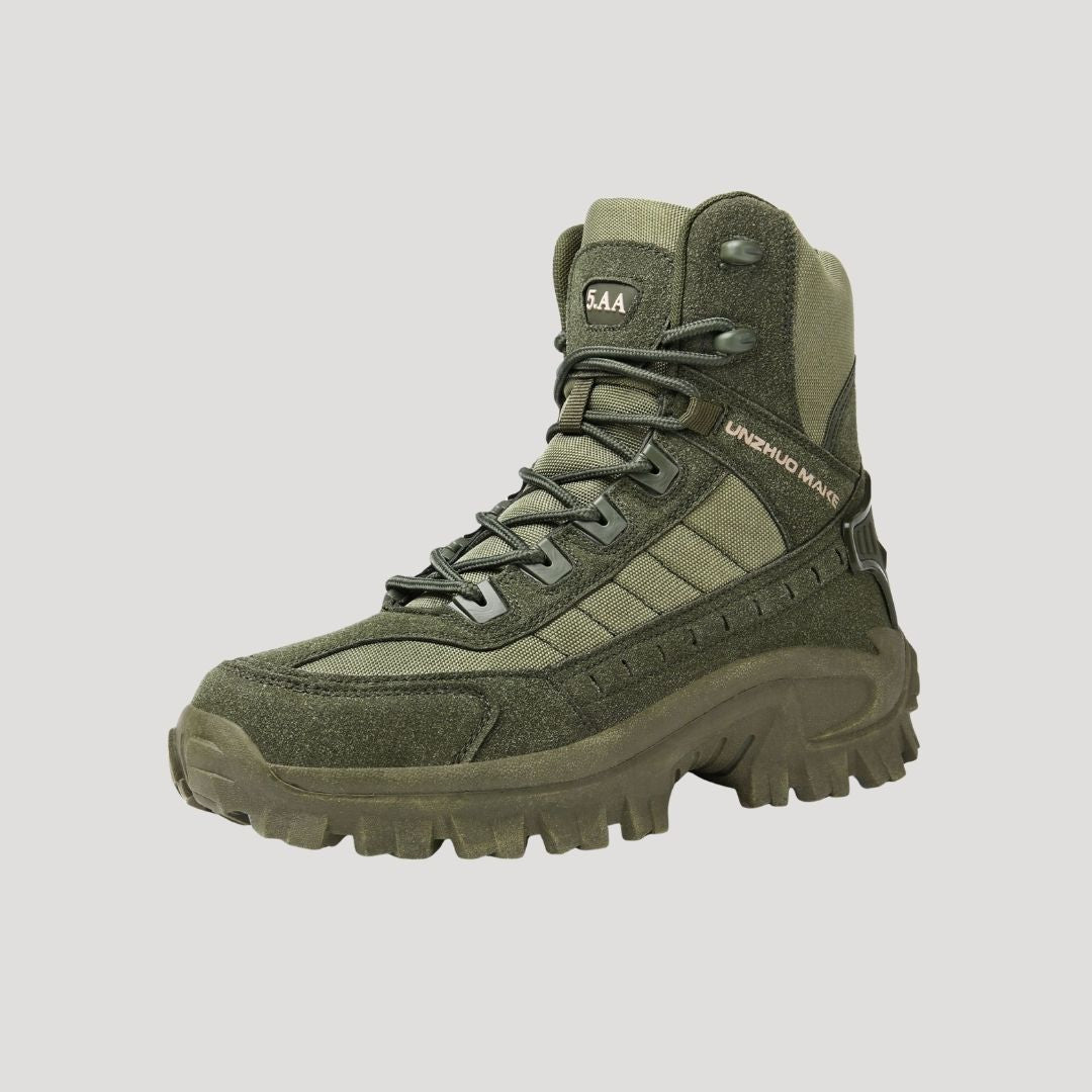 Men’s waterproof walking hiking boots winter grip
