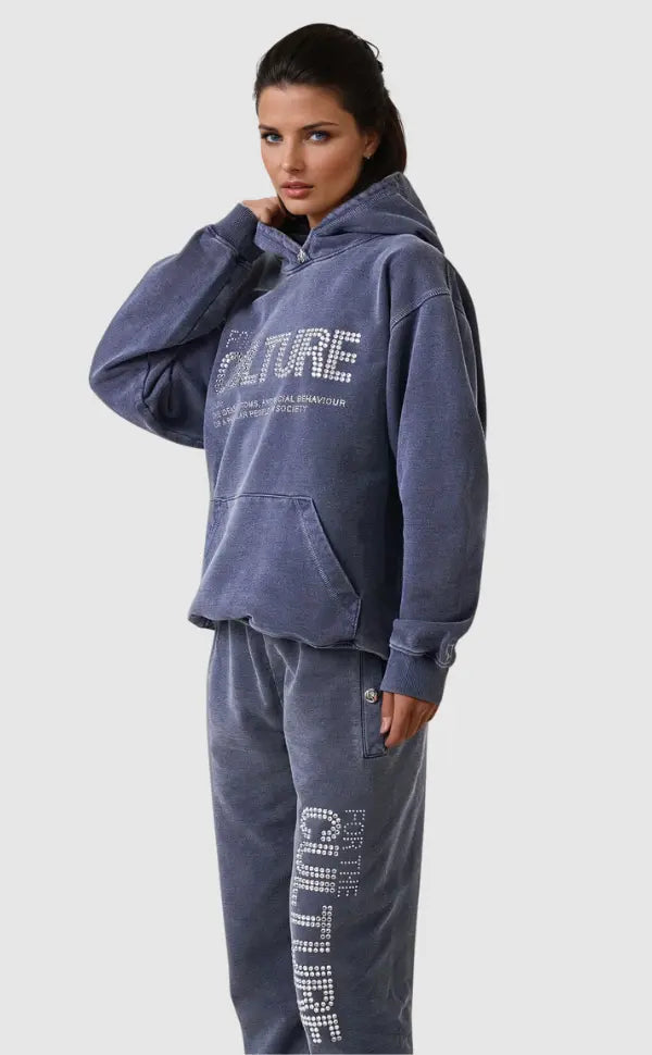 Women’s Oversized Graphic Hoodie – Soft Premium Casual Comfort