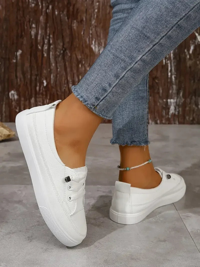 Women's Casual Round Toe Flat Shoes with Lace-Up Design