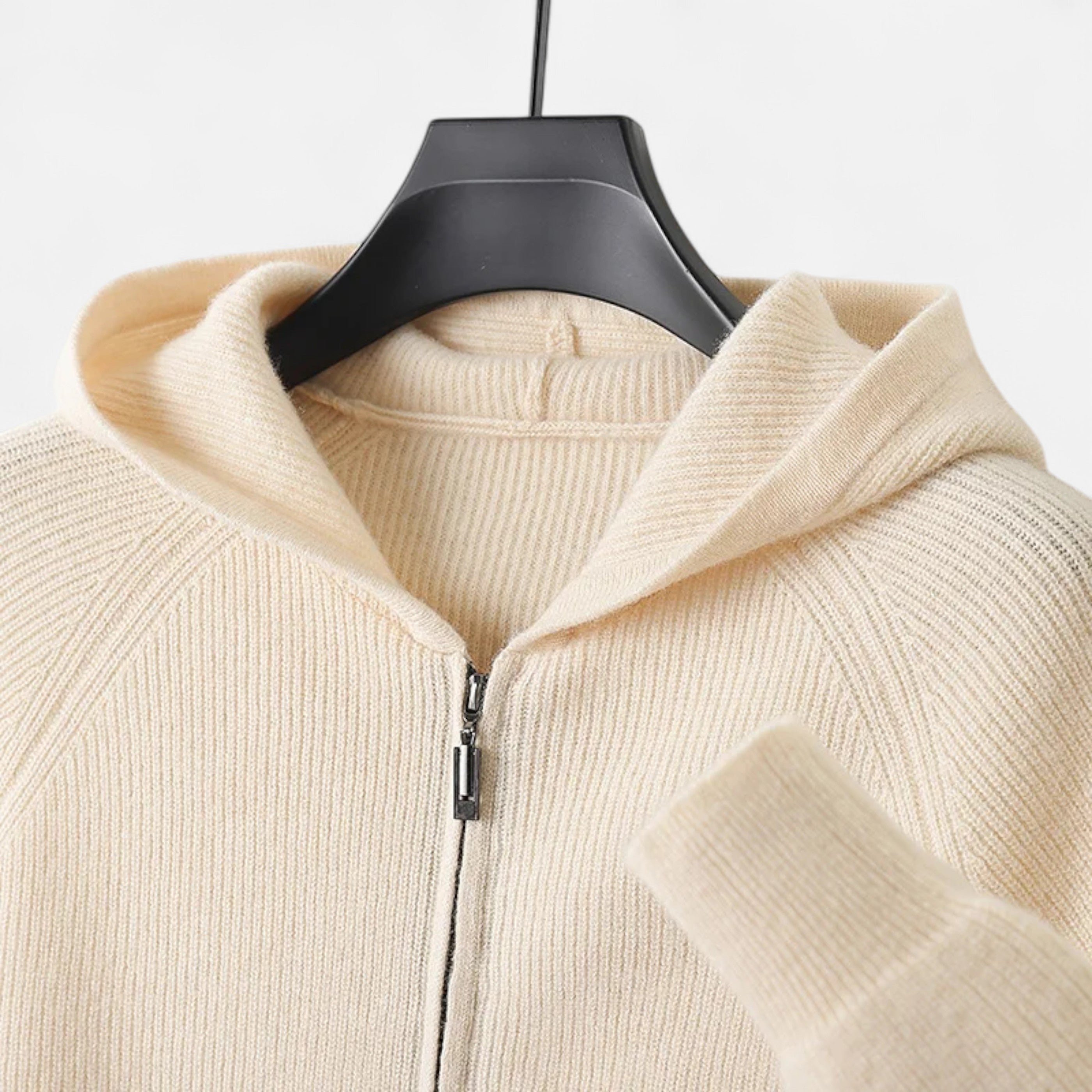 Men’s Premium Knit Zip Hoodie – Soft Comfort & Minimalist Style