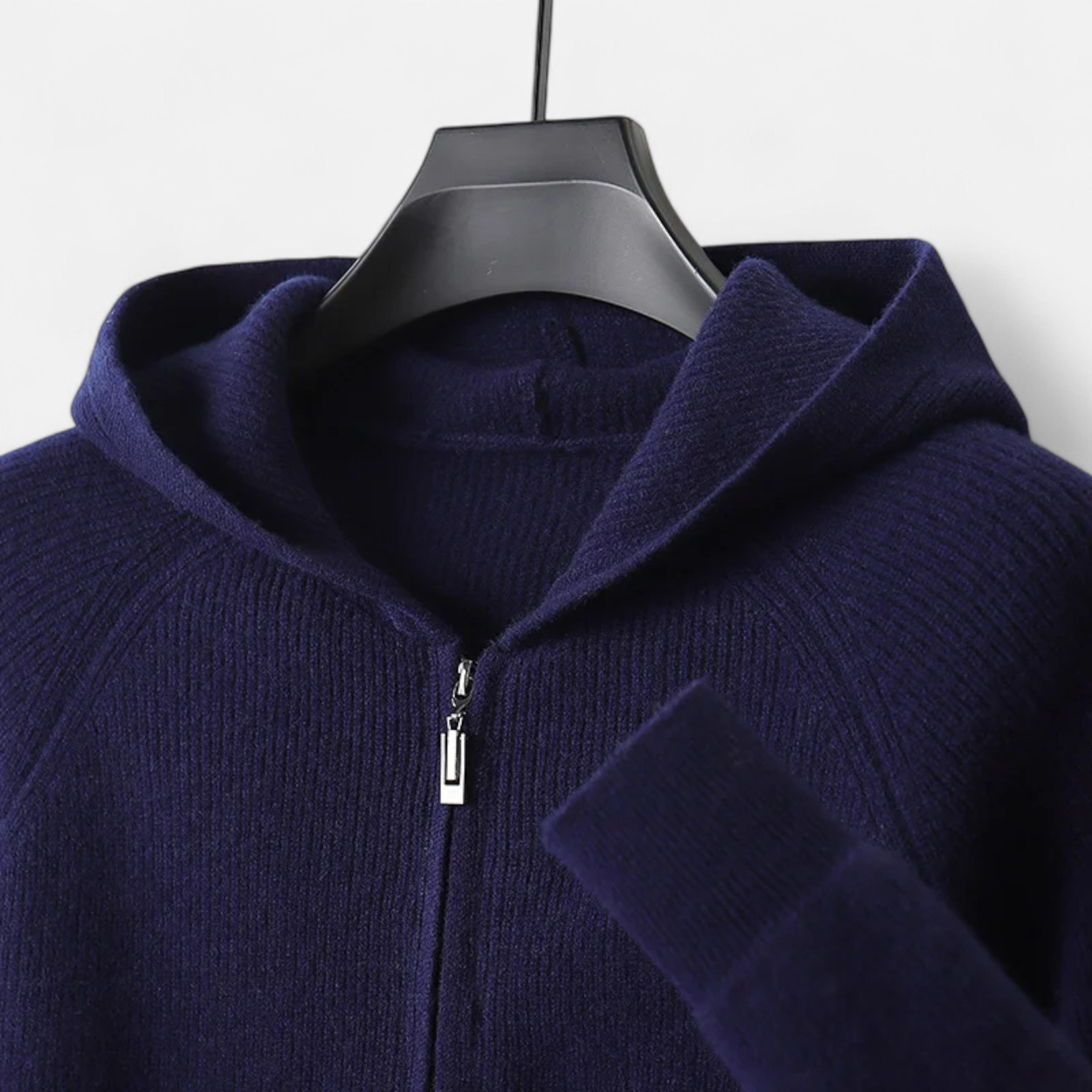 Men’s Premium Knit Zip Hoodie – Soft Comfort & Minimalist Style