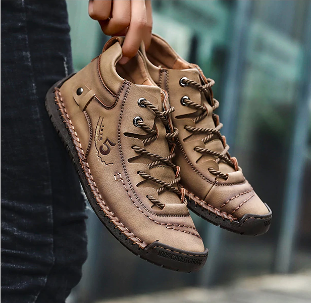 Men’s Casual Leather Shoes – Hand-Stitched Comfort & Rugged Style