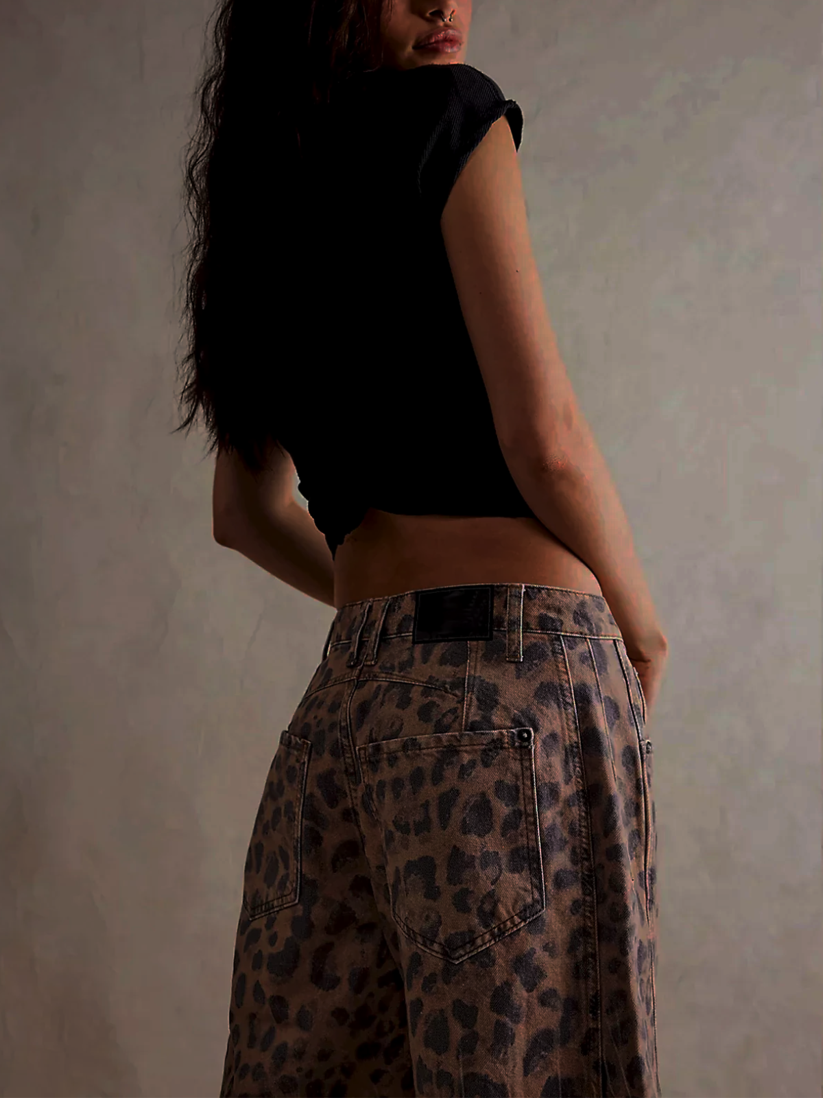 Women’s Wide-Leg Leopard Print Jeans – High-Waist Statement Trousers