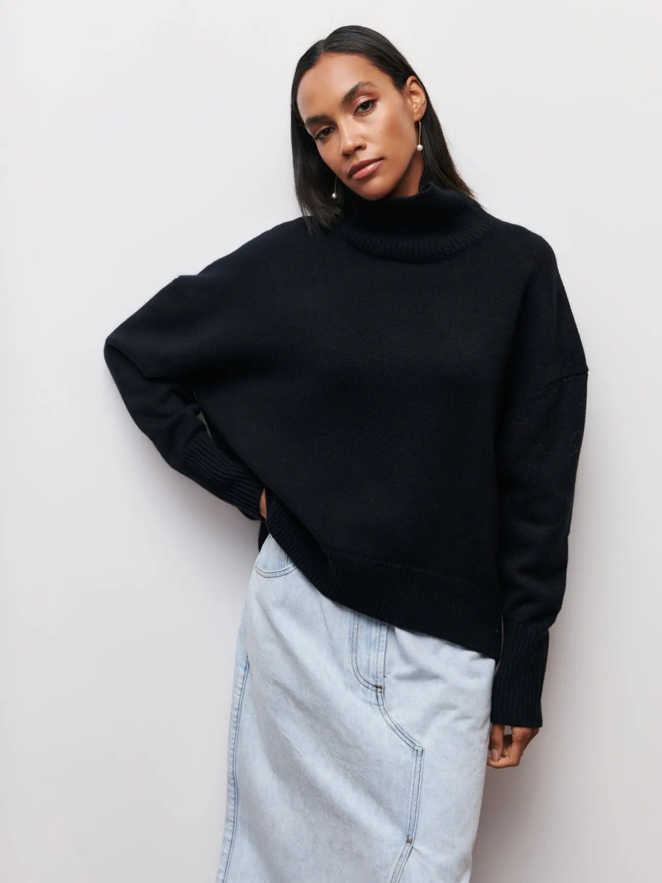 Cozy High-Neck Knit Sweater – Relaxed Chic Fit