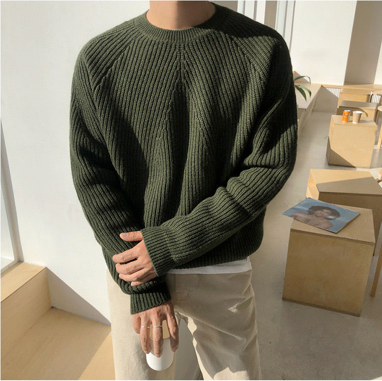 Chunky Knit Sweater – Minimal Warmth & Modern Comfort