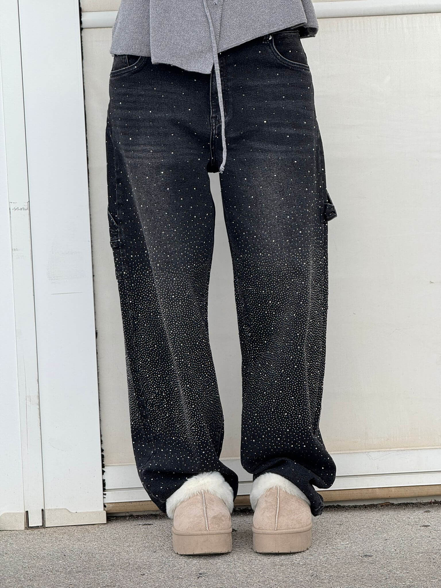 Women’s Paint-Splatter Straight Leg Jeans – Dark Blue High-Waist Denim