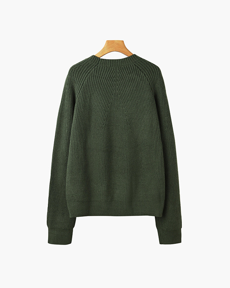 Chunky Knit Sweater – Minimal Warmth & Modern Comfort