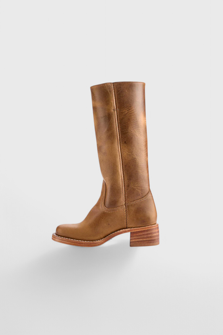 Women’s Classic Knee-High Leather Boots – Beige Vintage Edition