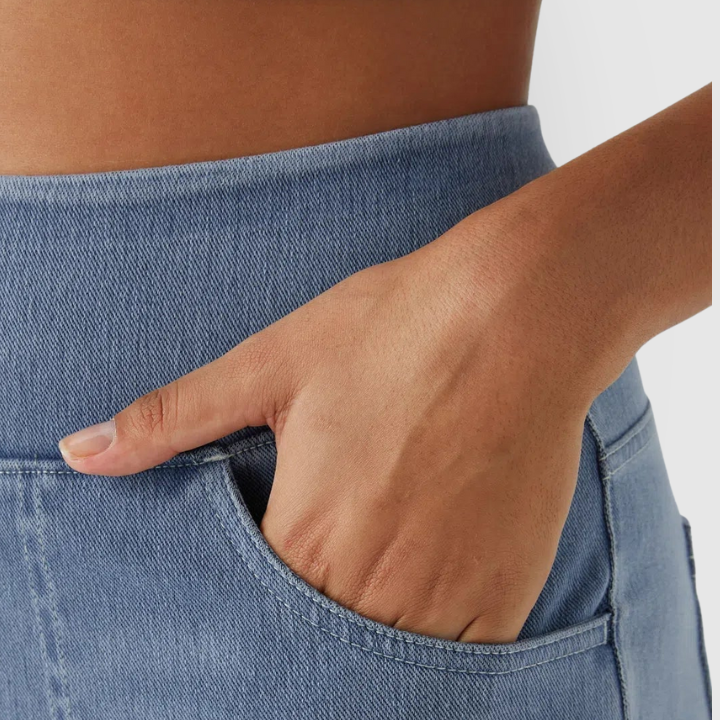 Women’s High-Rise Wide-Leg Pull-On Jeans – Soft Stretch Denim