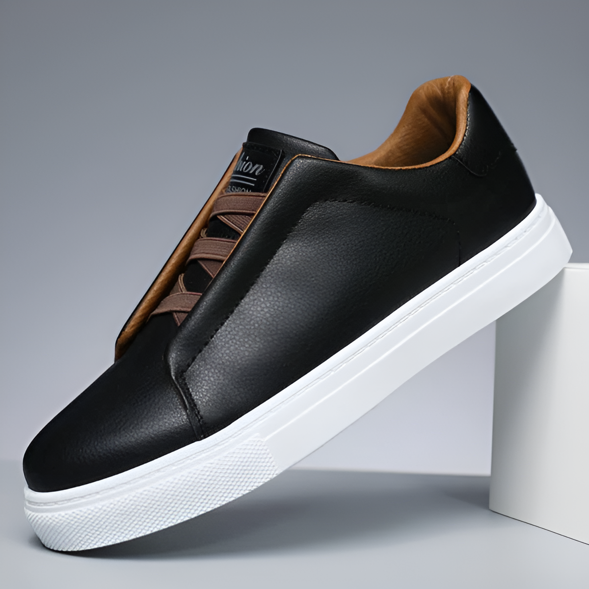 Men’s Minimalist Slip-On Sneakers – Modern Comfort & Sleek Design
