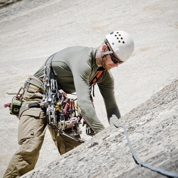 Men's Tactical Cargo Pants with Multi-Pocket Utility Design